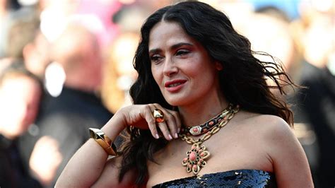 salma hayek fotos de joven|Joven y radiante: Salma Hayek comparte foto inédita de su pasado